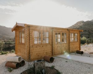 σπιτάκι μελισσοθεραπείας bee therapy house